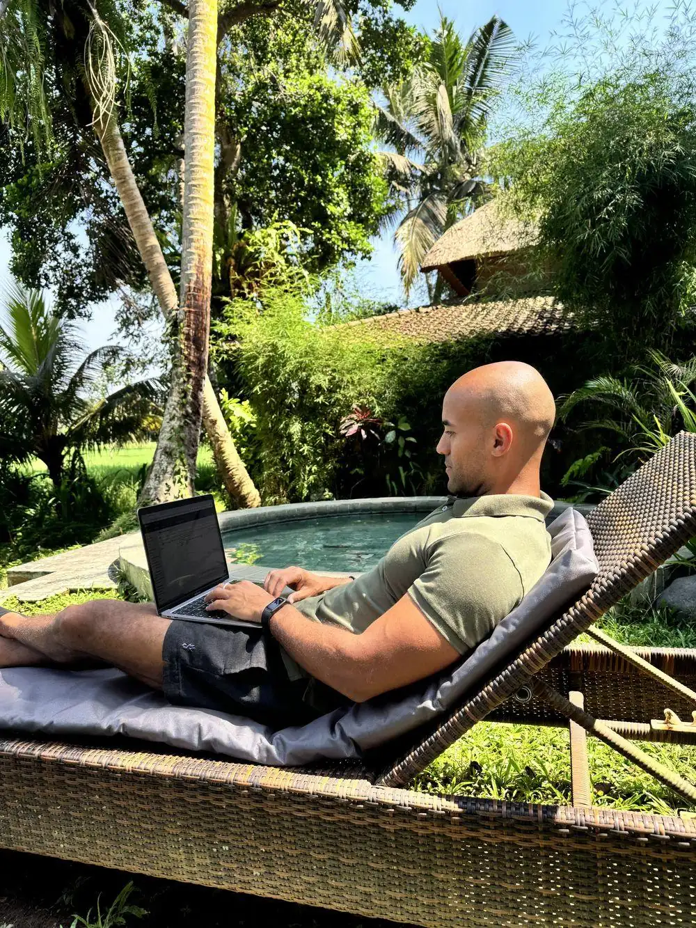 Arbeiten am Pool