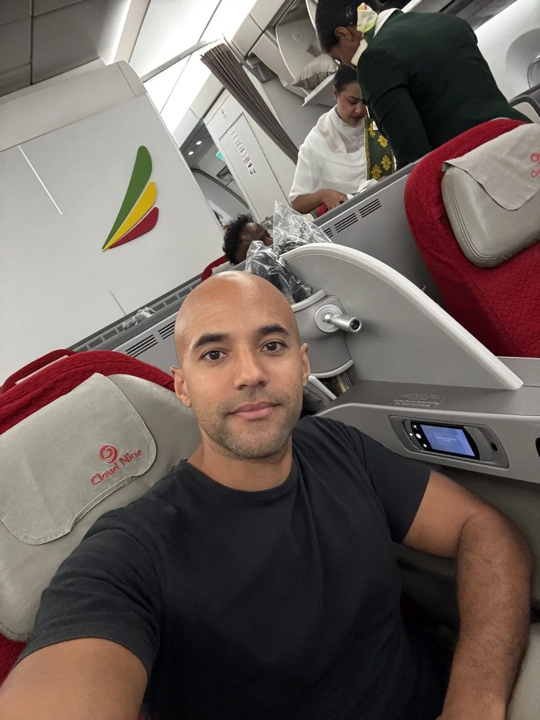 Dominik in der Business Class